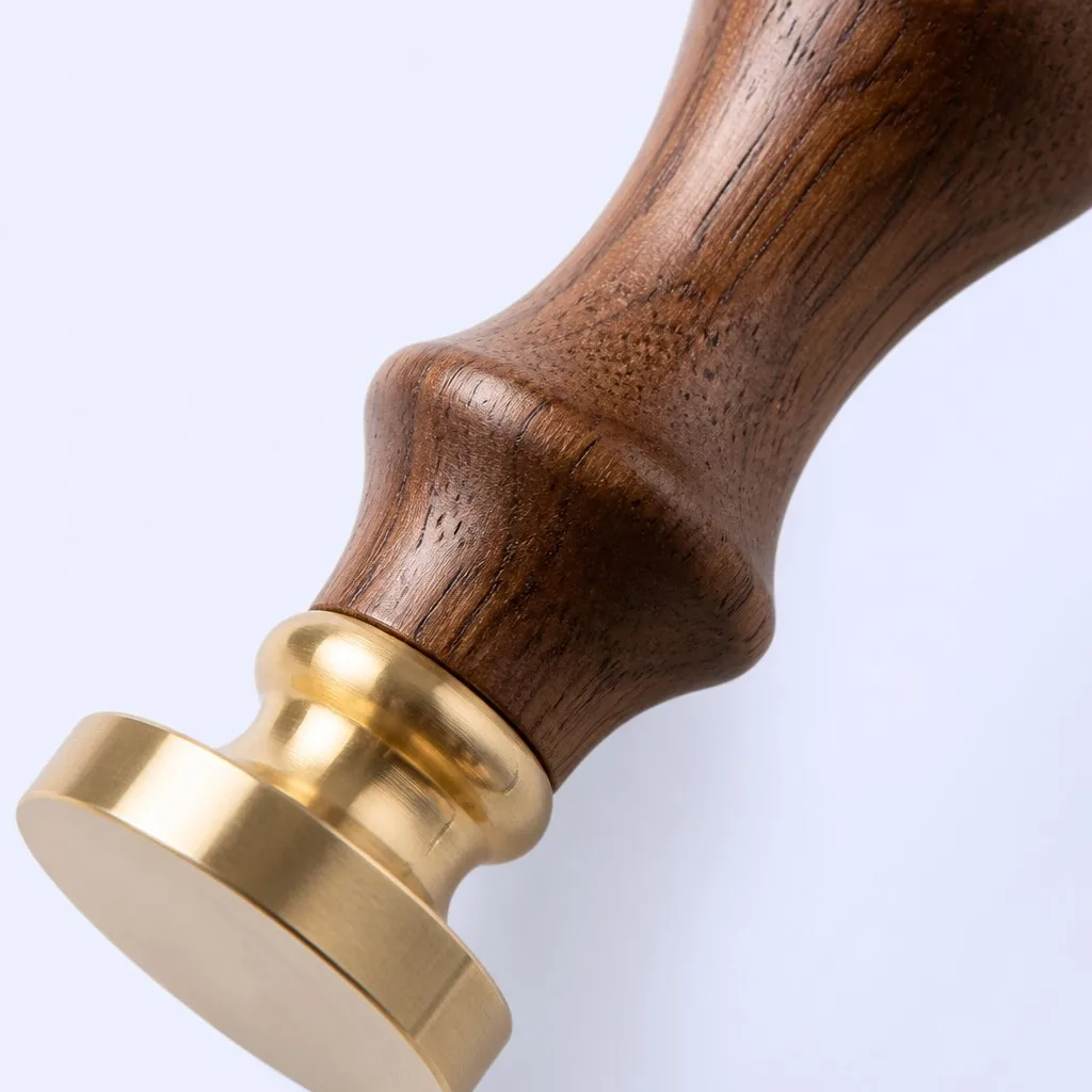 Craftsmanship & Material Macro
