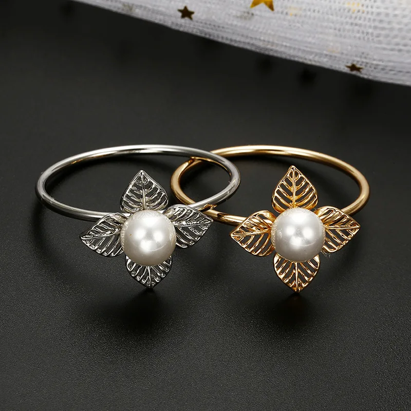 

Jachon Wholesaler Table Wedding Napkin Holder Ring Hollow flower napkin ring wedding hotel pearl napkin ring table ornaments