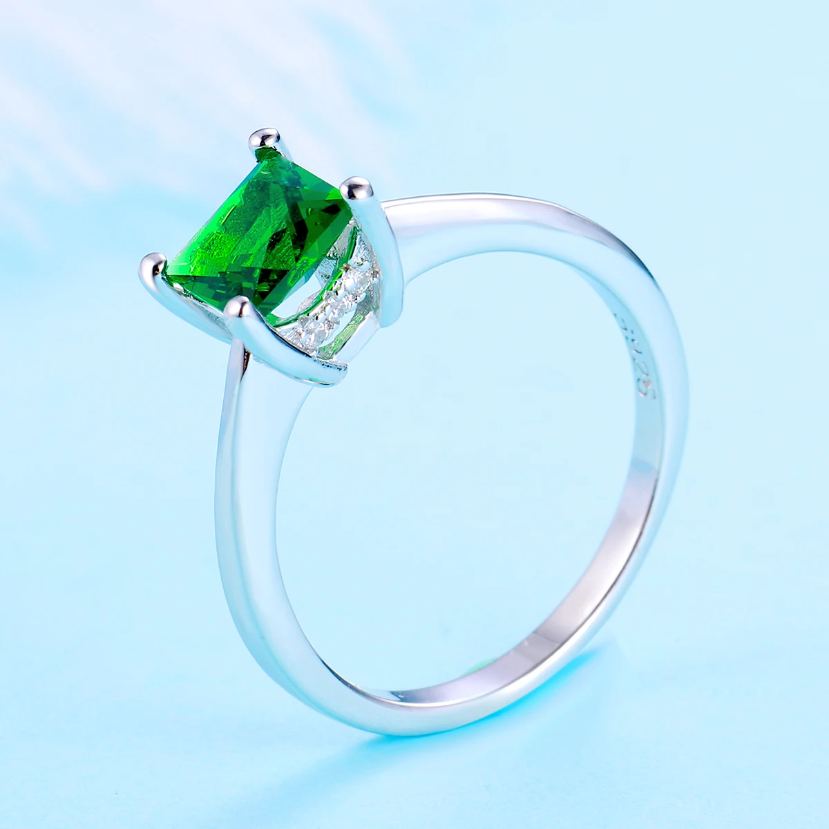 

Sterling Silver Rings Square Emerald Green Stone Mothers Day Class Simple Rings
