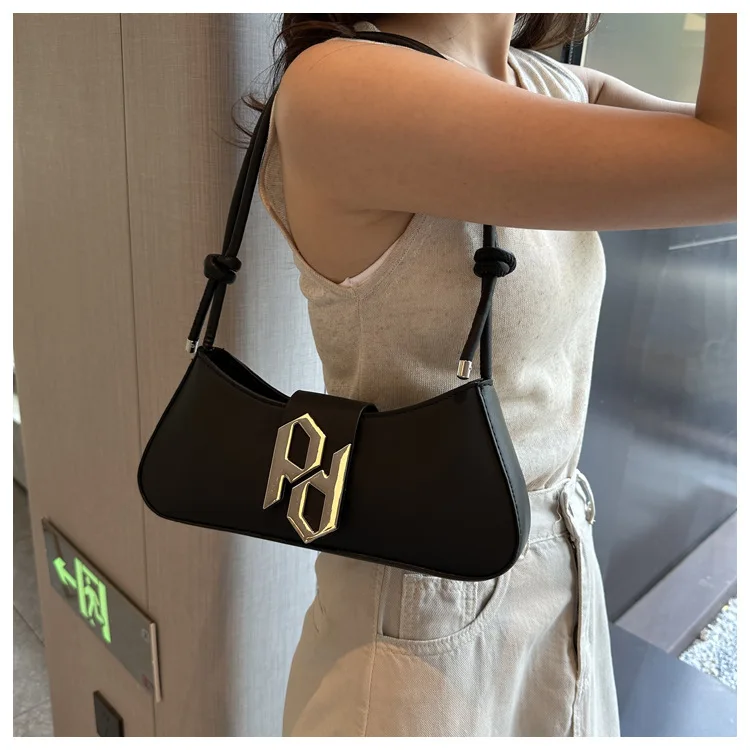 

Hot Selling Woman Sling Bag Fashion Woman Single Shoulder Bag PU Leather Woman Handbag for Commuting