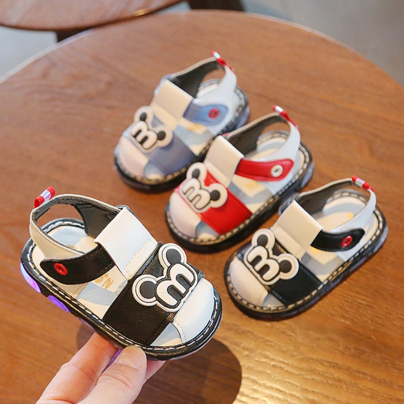 

Baby Cartoon M-bag Head with Light Sandals 2022 Summer Boys and Girls 0-2 Years Old Baby Toddler Toddler Toddler Toddler Shoes