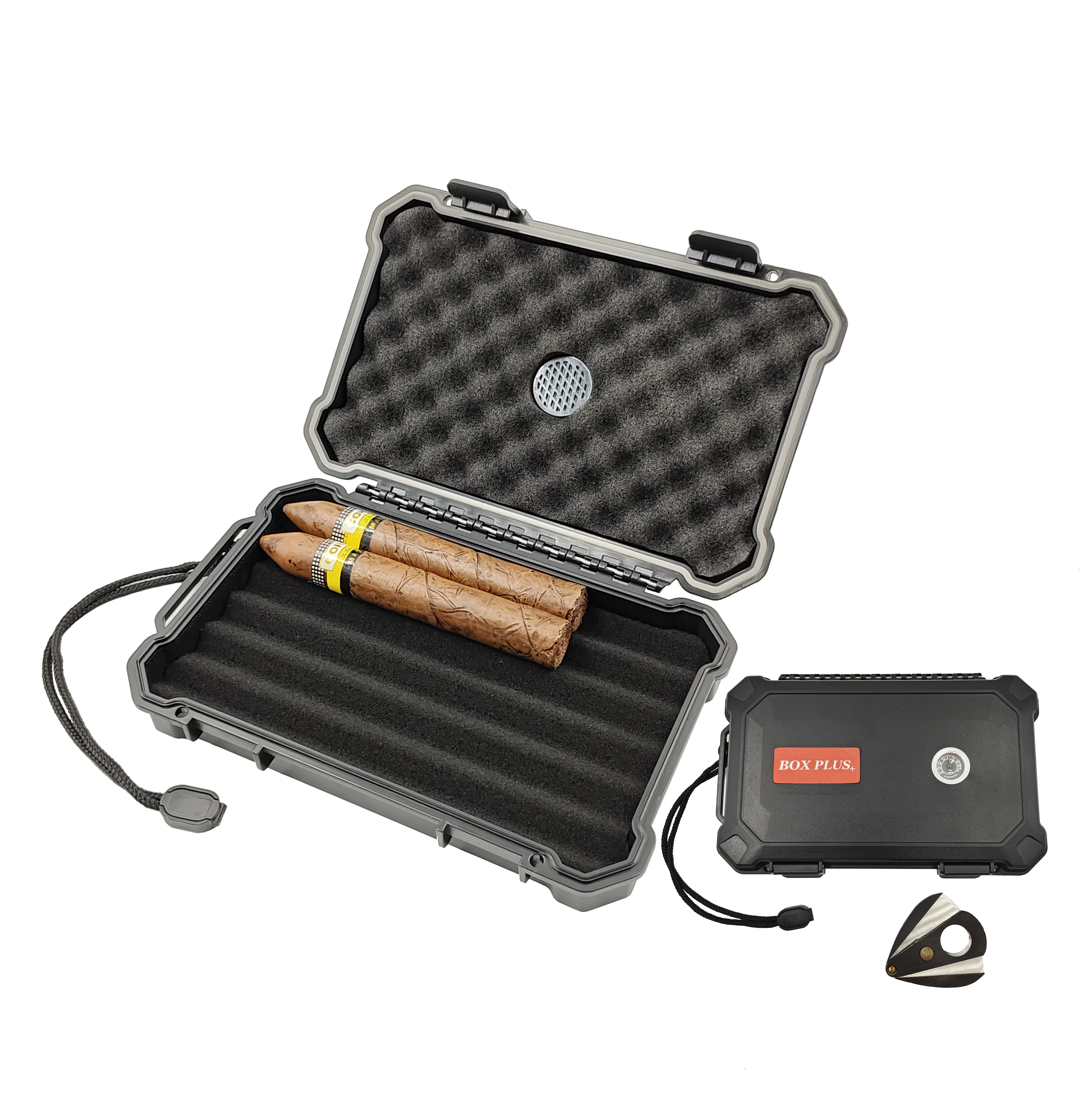 

America Hot-selling Cigar travel humidor Plastic cigar travel case wholesale portable with cigar cutter accessories