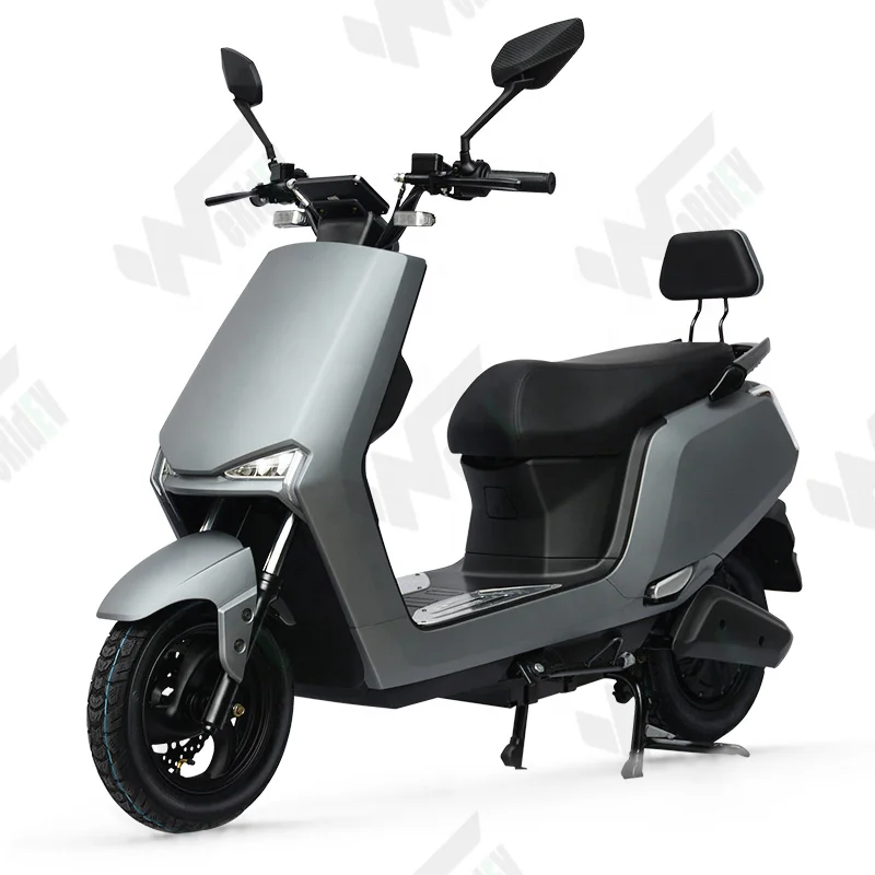 

Hot Selling 2000w Electric Scooter with USB Charging Port for Sale