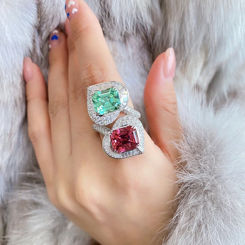 

Luxury Iced Out Large Green Red Two Heart Ring Jewelry Open Adjustable Big Large Statement Crystal Heart Rings For Women