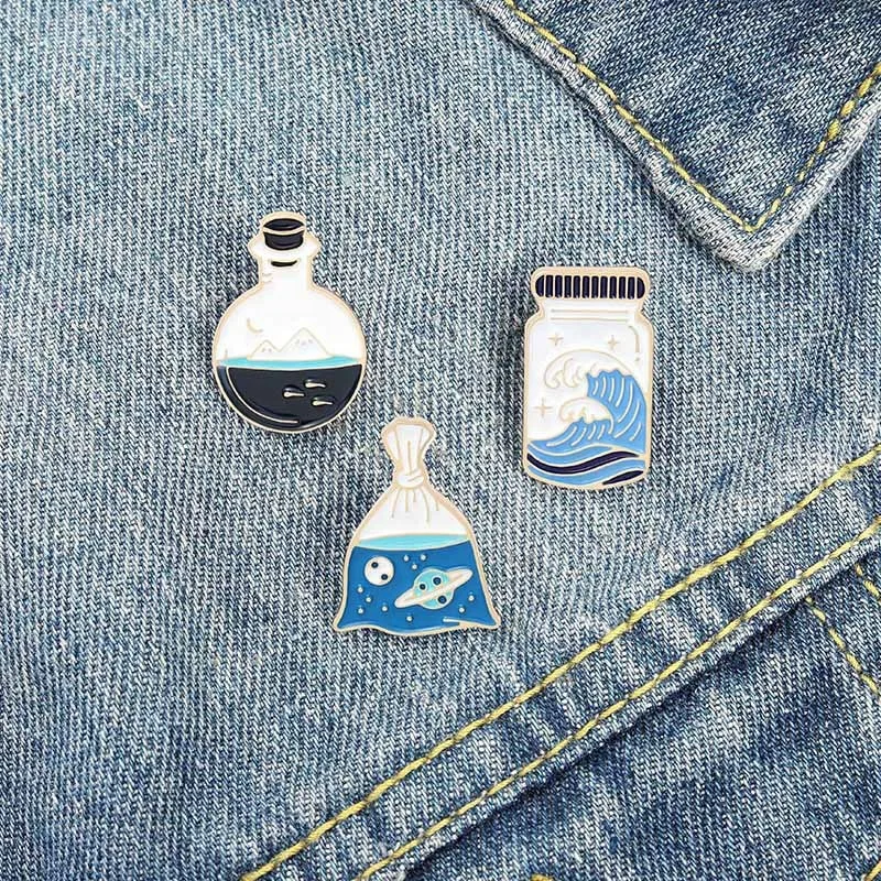 

Creative waves drift bottle pin cosmic space star brooch Marine glass bottle collar brooch wholesale, As picture