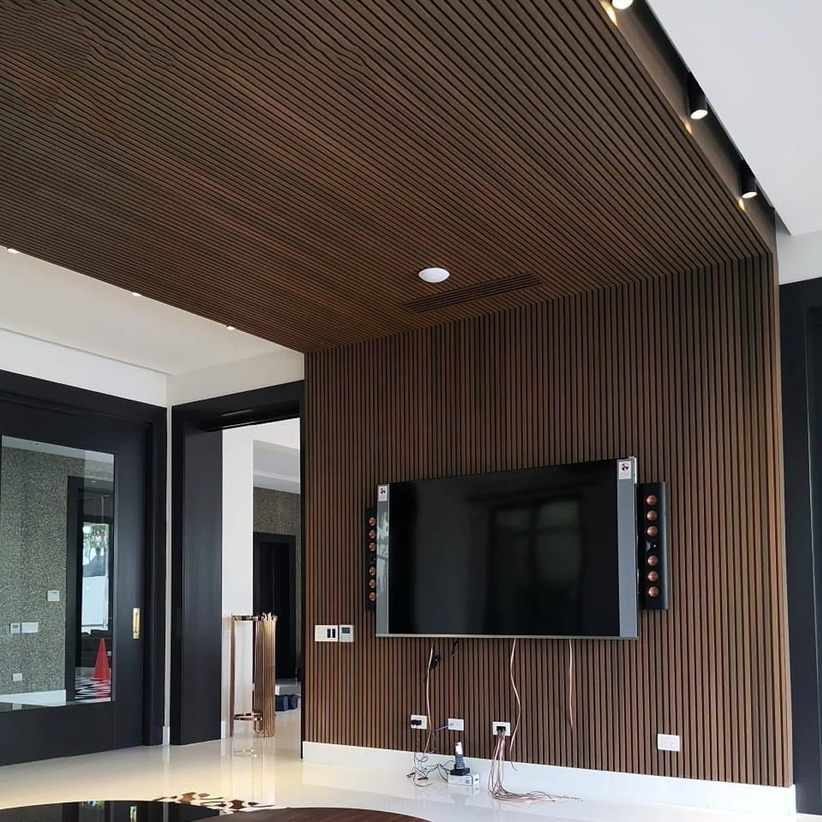 

South Korea Use both indoor and outdoor Waterproof Decoration Wood Plastic Composite WPC Wall Cladding Fluted Panel Wall Board