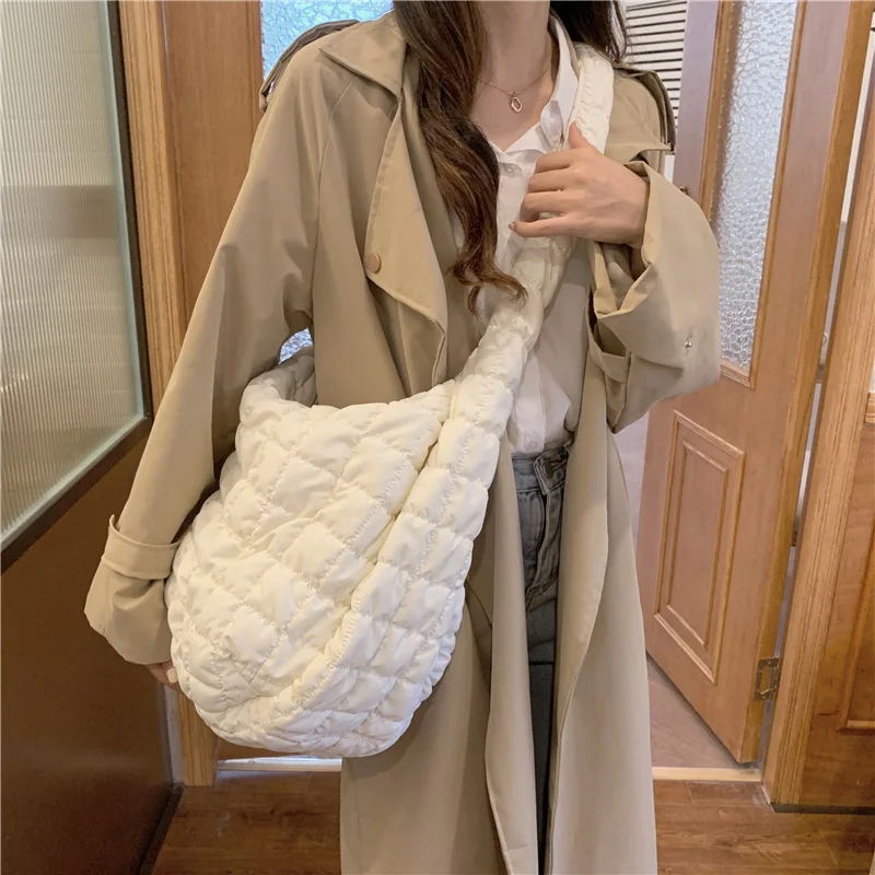 

Autumn And Winter Pleated Clouds Bag Leisure Large Capacity Women Shopping Bag, Pure color