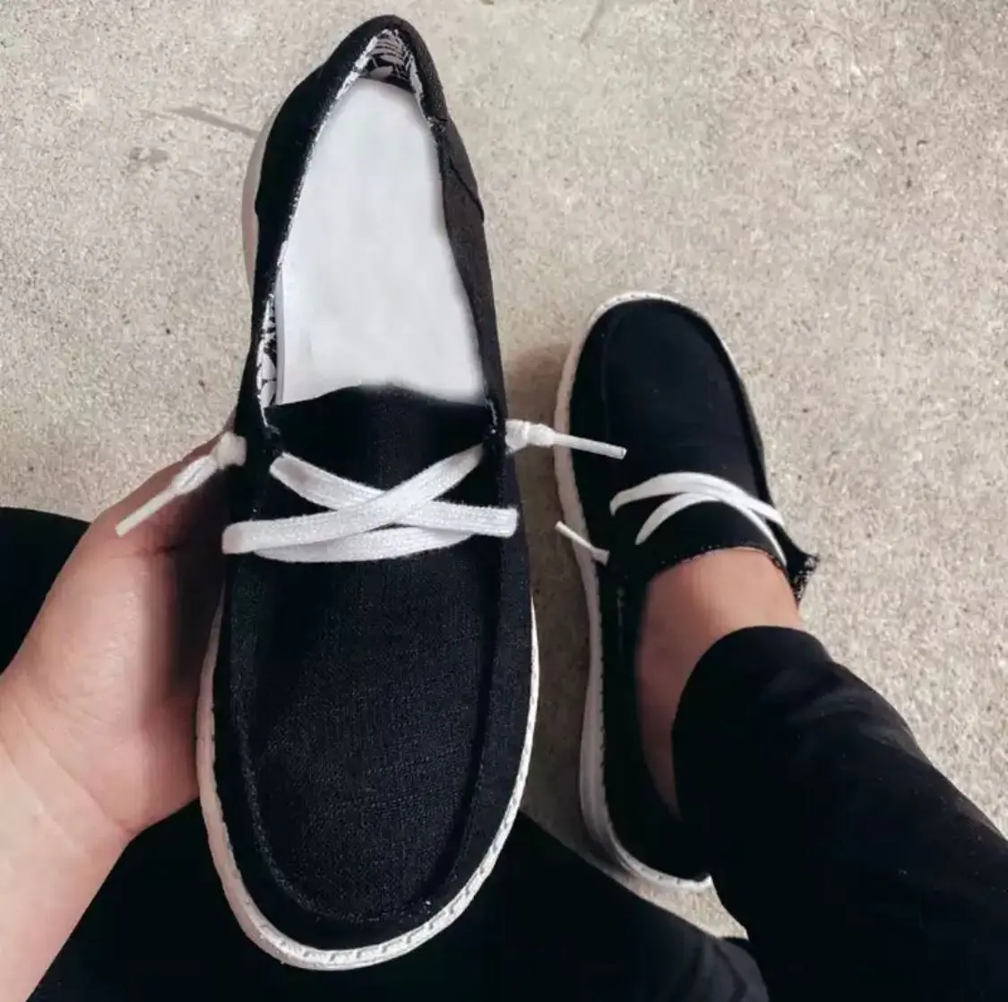 round toe flat sneakers