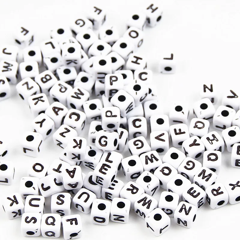 

Mixed 5mm A-Z White Black Letter Acrylic Alphabet Loose Cube Bead