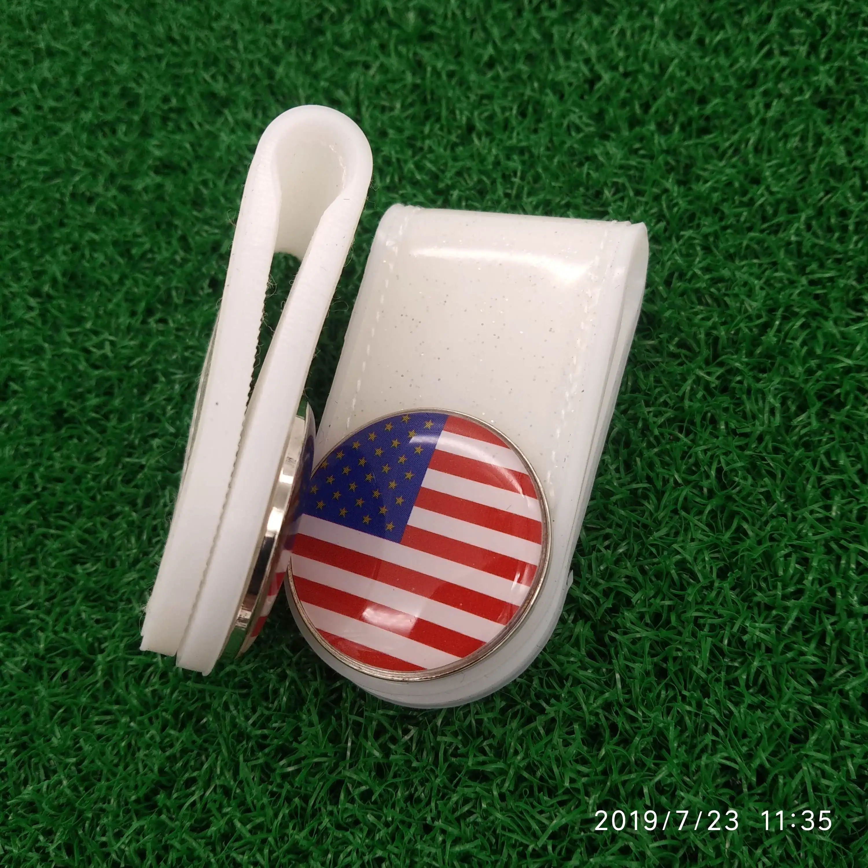 

Silicone rustless magnetic golf hat clip with USA golf flag