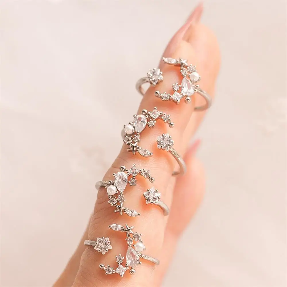 

2021 Fashionable Women's Exquisite Jewelry Copper Plated 18K Gold Star Moon Opening Adjustable Color Preserving Zircon Ring, Like picture