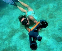 

Easy to use underwater scooter Trident sea diving electric equipment afford playing underwater 50 meters