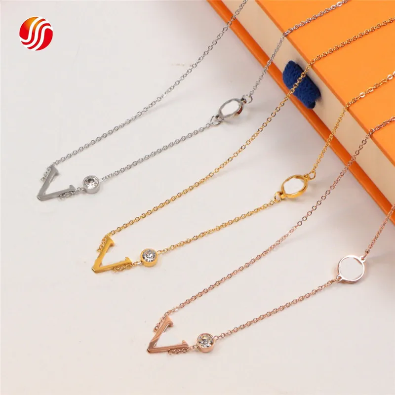 

Fashion Letter Pendant Men Women Titanium Steel Luxury Necklaces Jewelry