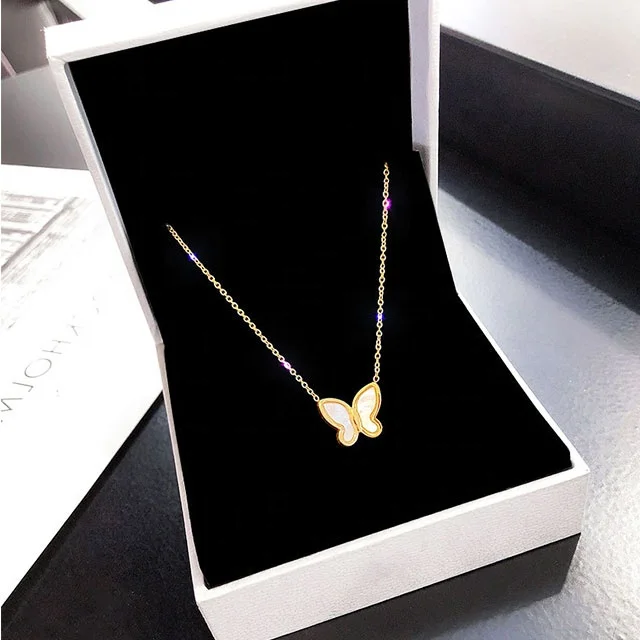 

Adelante High quality Butterfly Fritillary pearl ins style simple temperament clavicle necklace