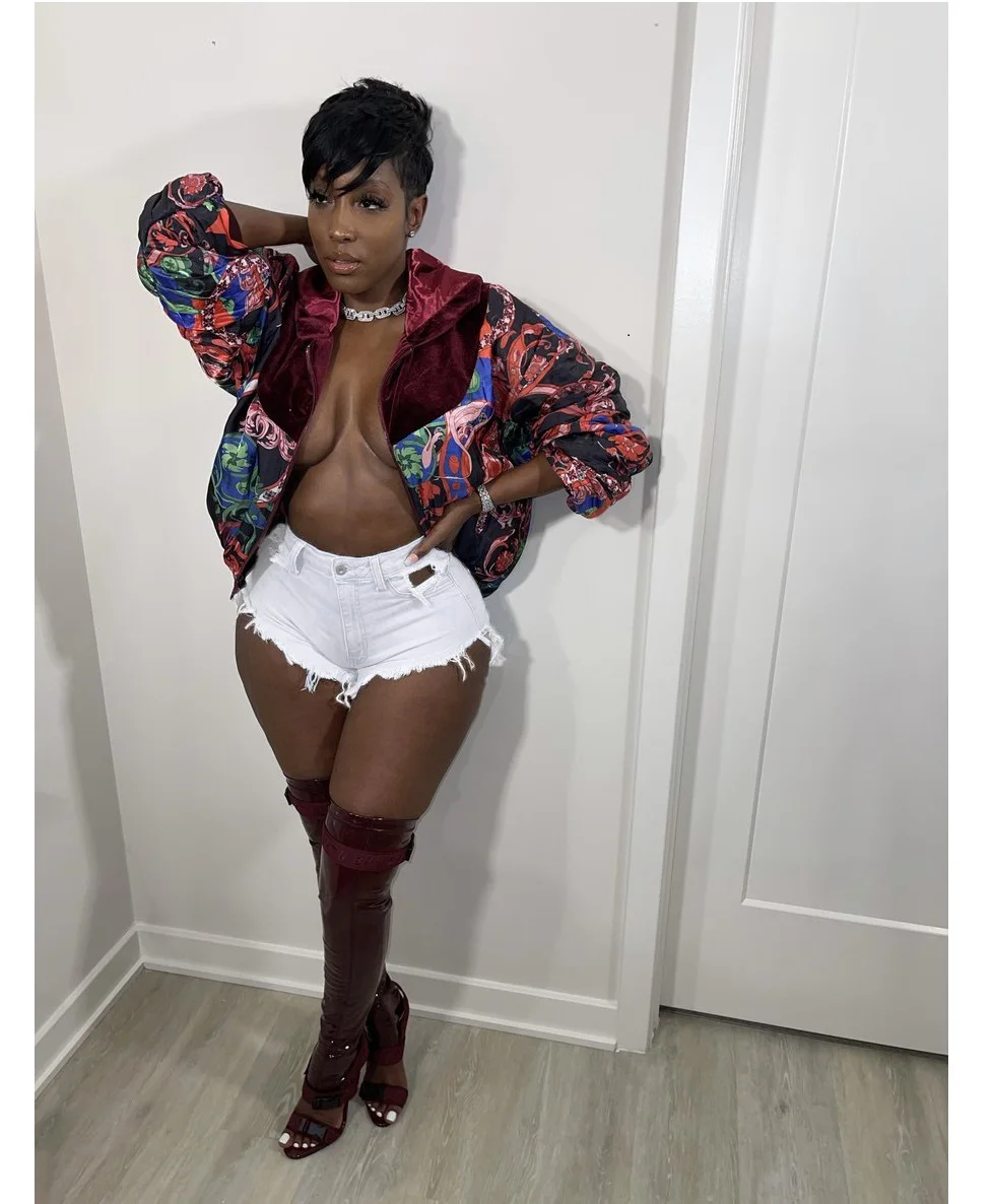 

Free Shipping R05229 - women sexy bandage solid ripped jeans shorts plus size