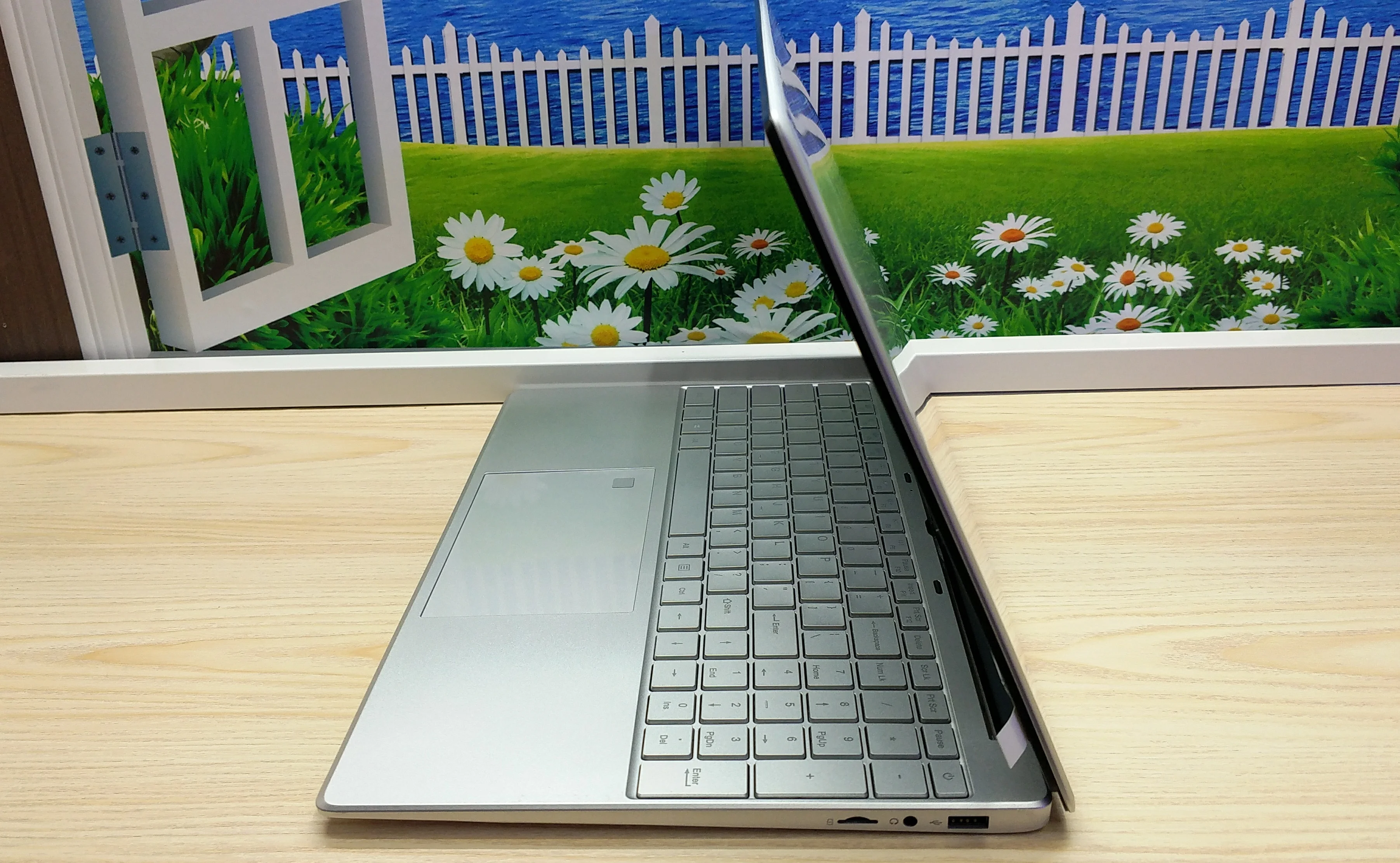 6 inch slim laptop intel core i5-5257u with fingerprint reader