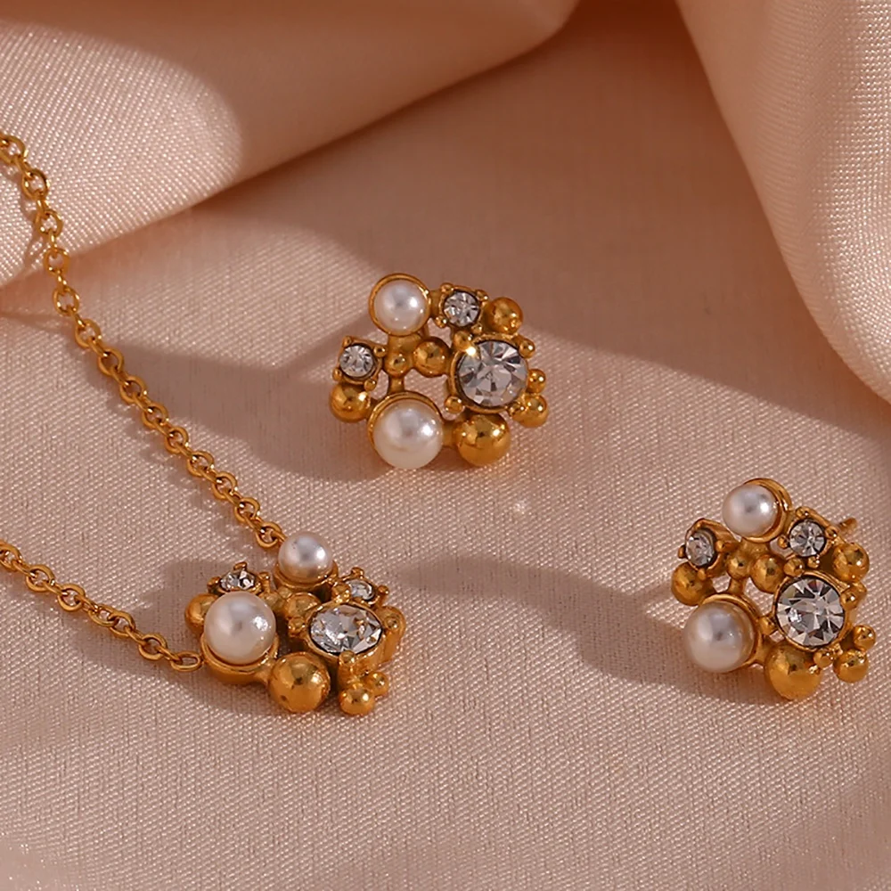 Dainty Flower Shape 18K Gold Plated Pendant Necklace And Stud Earring Set Zircon & Pearl Stud Earring