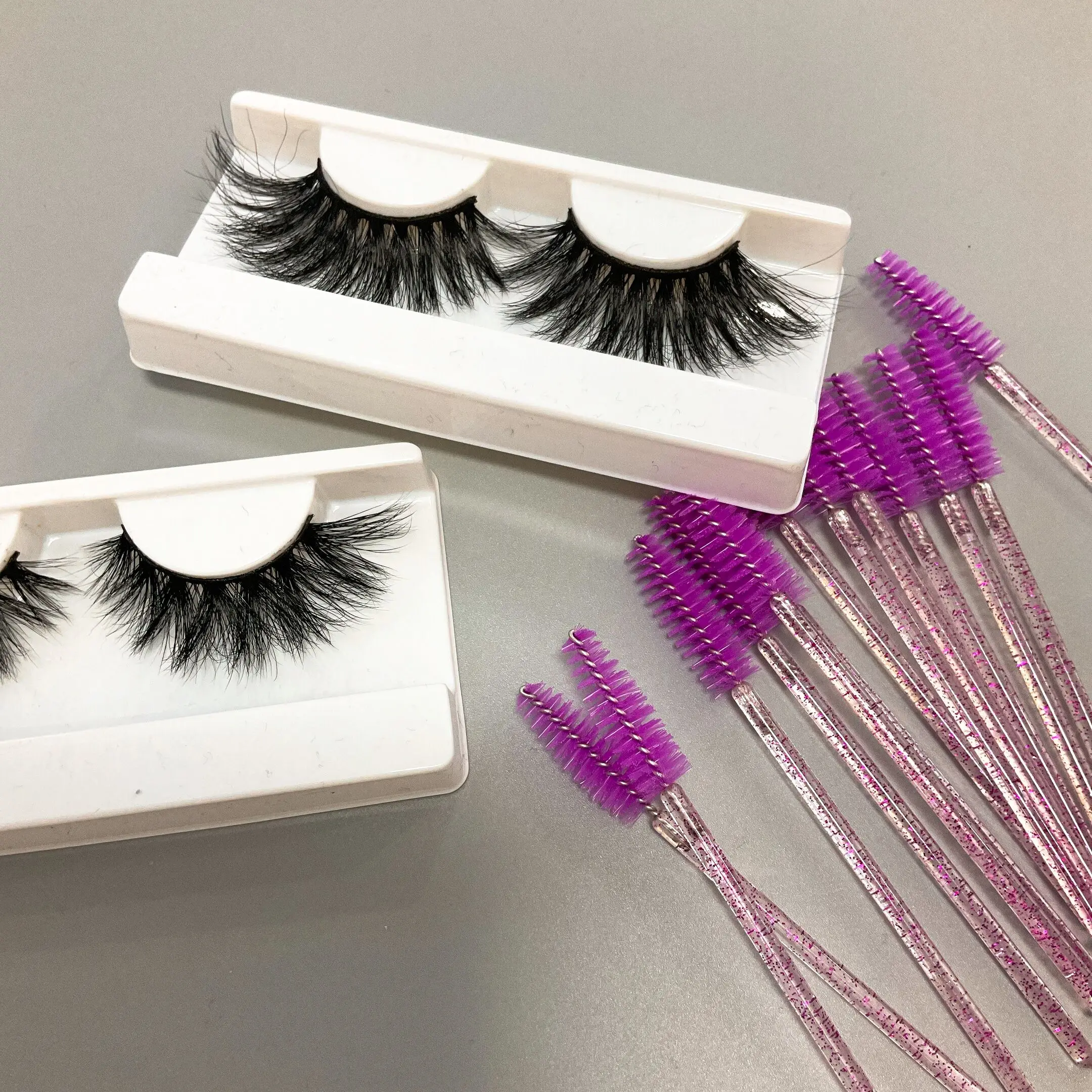 

Lash vendor wholesale 25mm mink eyelashes vegan 25mm 3d fluffy 100% mink eyelash with packaging box, Black