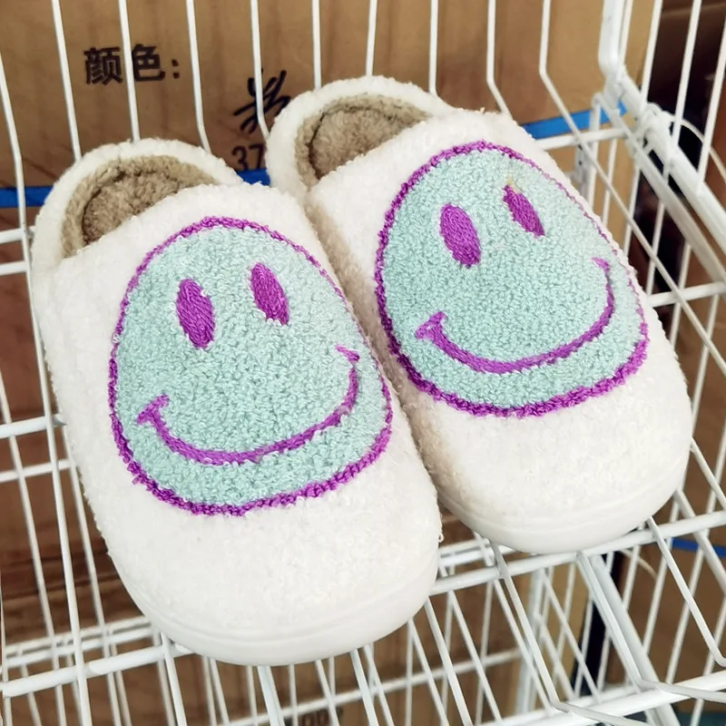 

2021 Popular cute smile face smiley slipper ladies winter indoor flat warm house slippers for women, Same as pictures