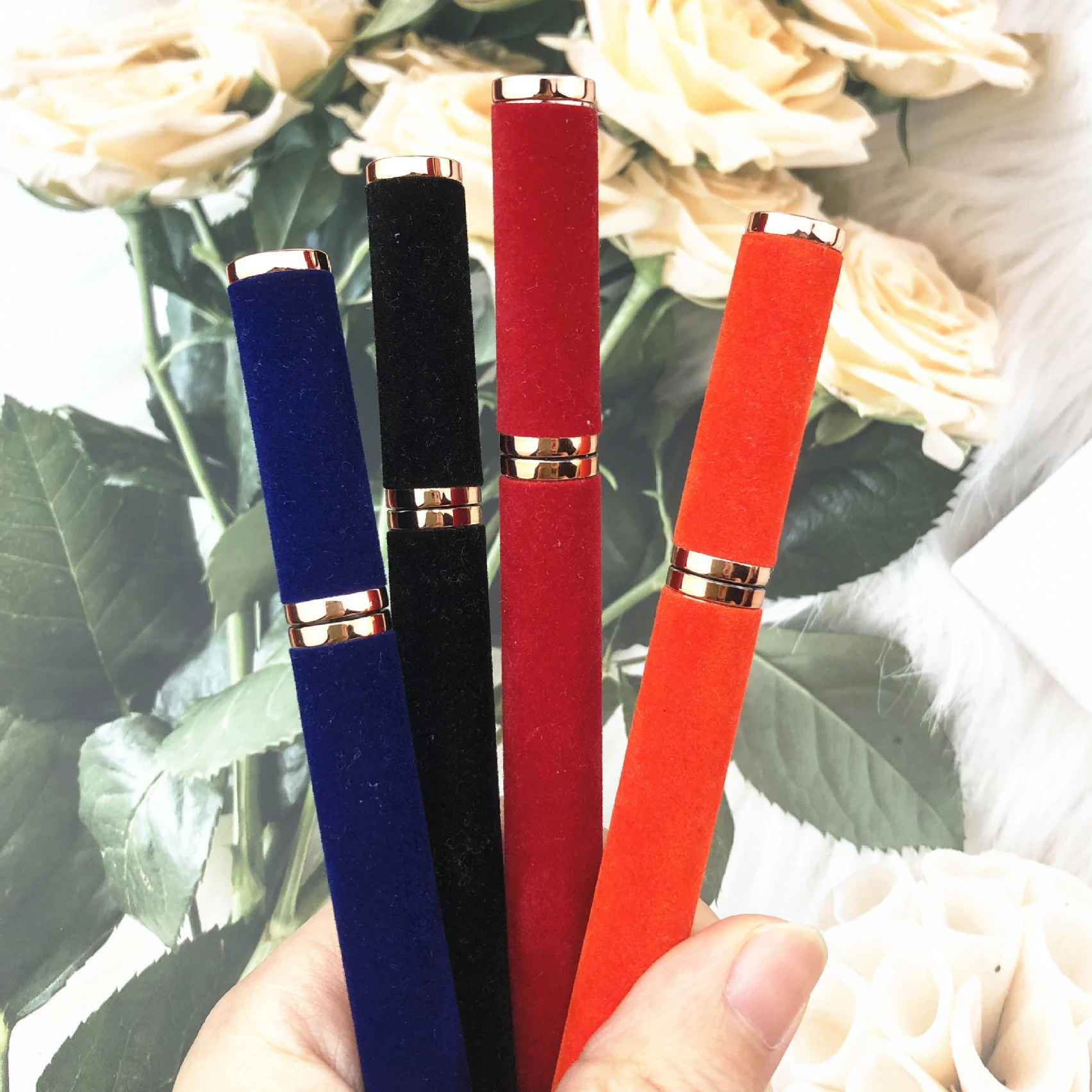 

Magnetic Liquid Eyeliner Pencil Self-adhesive Makeup Magnetic False Eyelashes Glue Black Eye Liner Pen Eyes Cosmetics