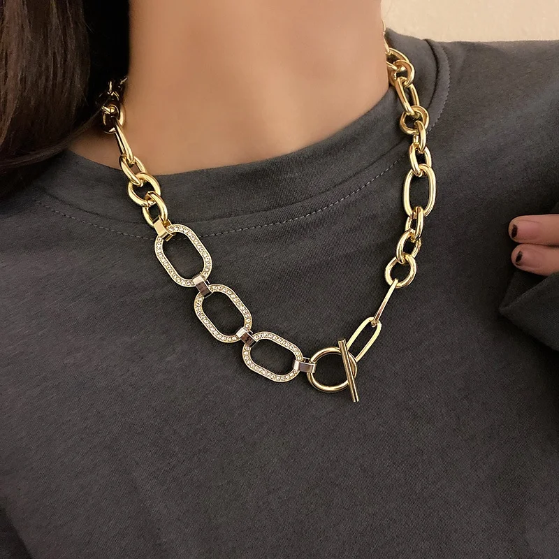 

Luxury Necklace for Women Metal Crystal Hollow Chain Sweater Chain Fashion Hip-hop Fashion Clavicle Chain Jewelry Wholesale, Picture shows