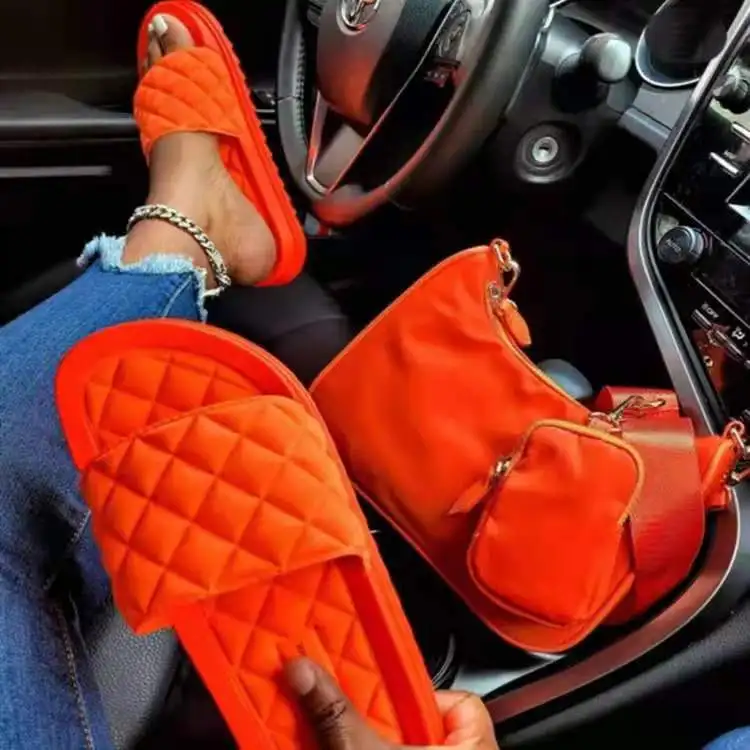 

New Arrivals Woman's Wholesale Flat Sandals Casual Fashion Shoes Ladies Dress Party Jelly Sandals Shoes Chains Slides Slippers