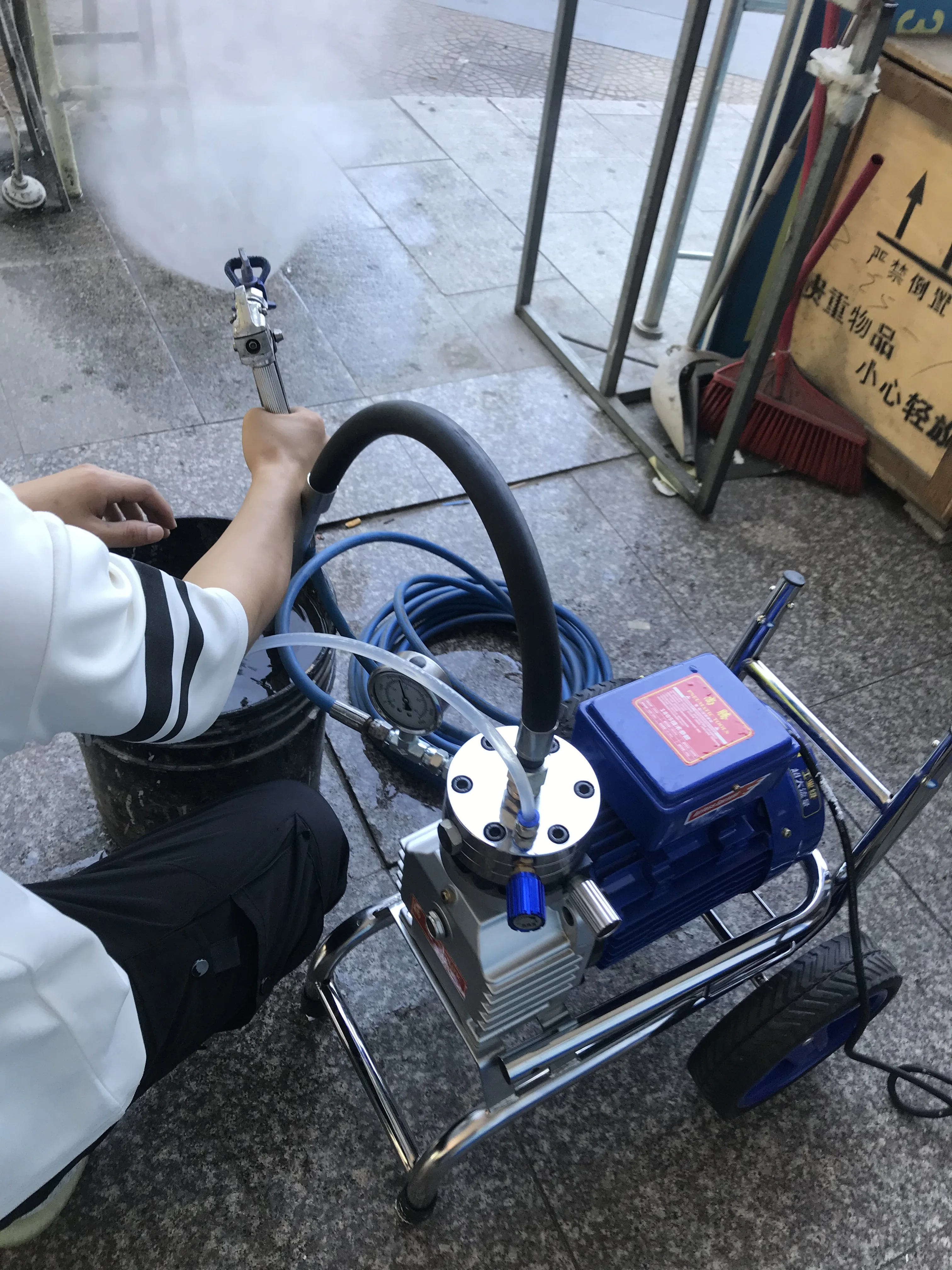 强动力无气喷漆器电动喷漆机高压喷漆机带无气喷枪喷漆器
