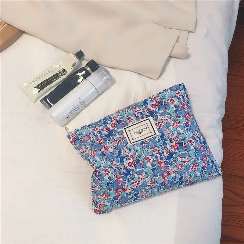 

2021 Colorful Makeup Stitch Cosmetic Bags with Zipper Custom Cases Travel