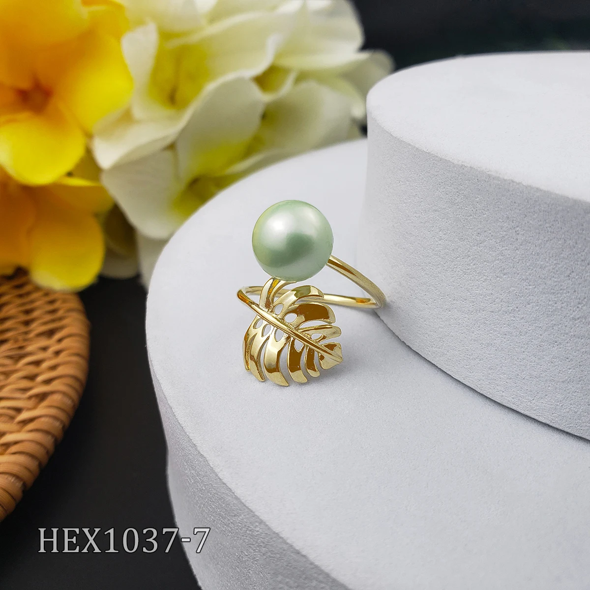 

Women Hawaiian leaf adjustable monster leaf ring rainbow pearl rings jewelry