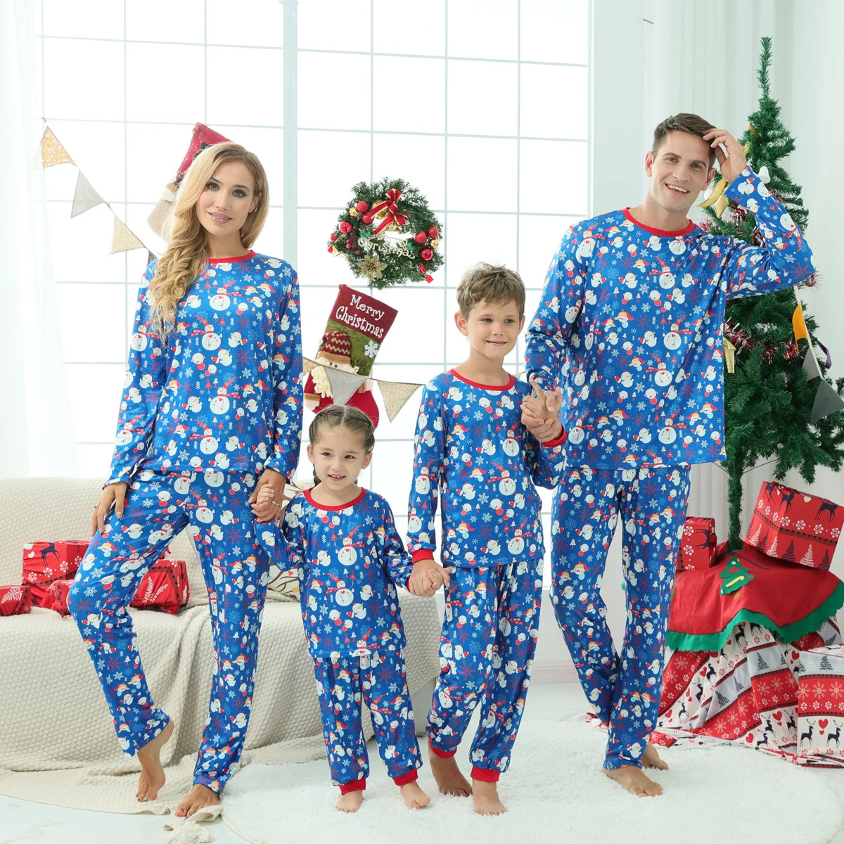 

parent-child pajamas Christmas loungewear long-sleeved snowflake Christmas female adult kids toddler pajamas in stock, Picture shows