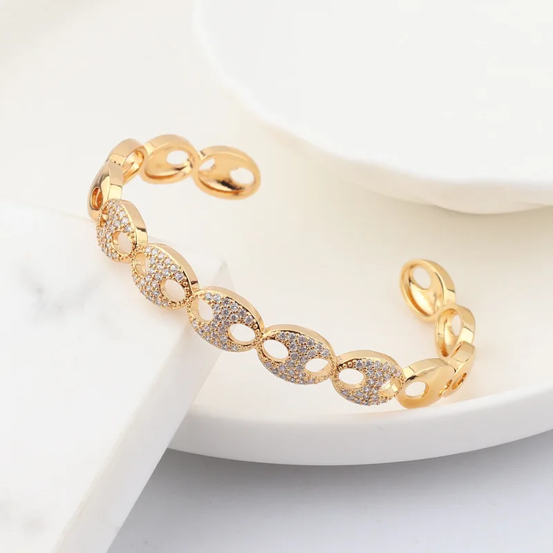 

Luxury Coffee Bean Bracelet 18k Gold Plated Iced Out CZ Open Cuff Bracelet