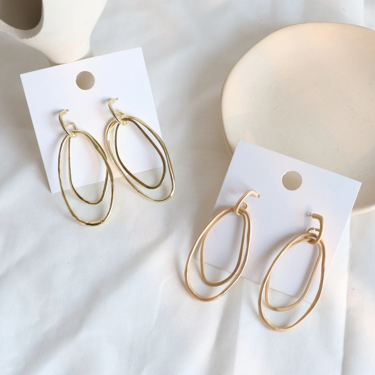 

JUHU Oval Matte Gold Women Hoops Copper Alloy Earrings Simple Exaggeration Fashion Jewelry,, Colorful