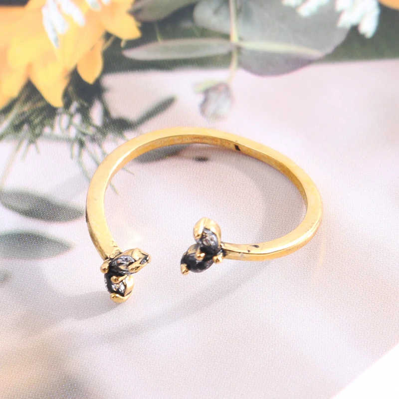 

Retro Micro Diamond Leaf Shape Ring Fashion Simple New Open Ring, Picture shows
