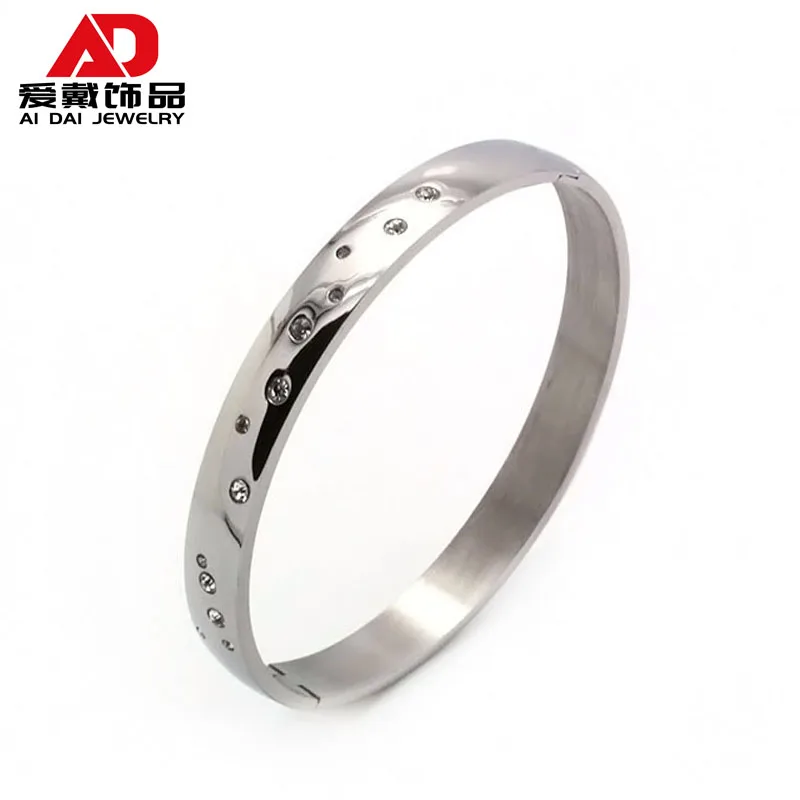 

Simple fashion opening titanium steel cold wind diamond bracelet bracelet female temperament jewelry