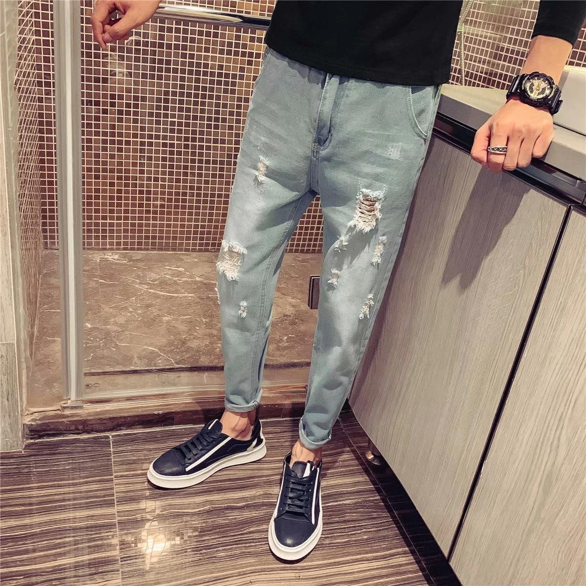 

Wholesale jeans men's straight leg loose jeans ripped jeans