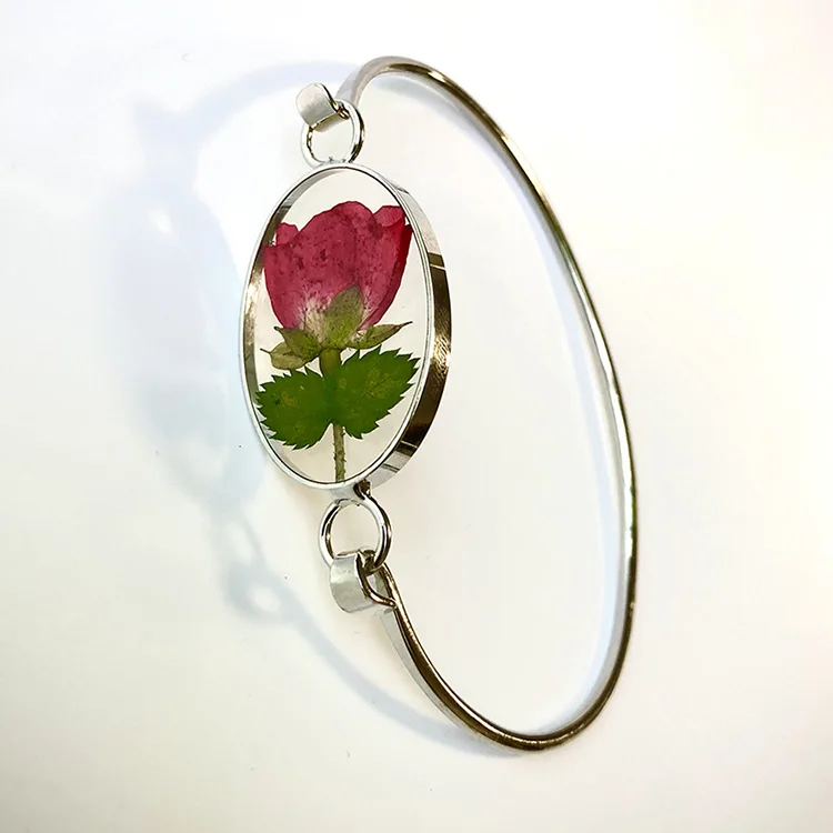 

Fashion Bracelets 2022 Handmade Resin Jewelry with Real Rose Bangles Silver Resin Rose Dry Flower Bracelets