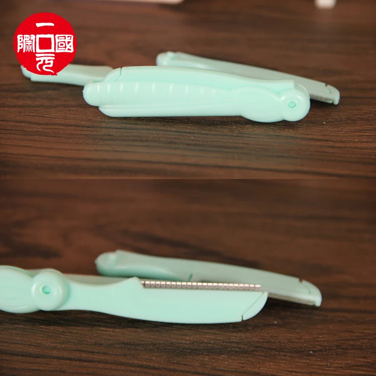 

Wholesale Foldable style cosmetic touch-up eyebrow razor trimmer