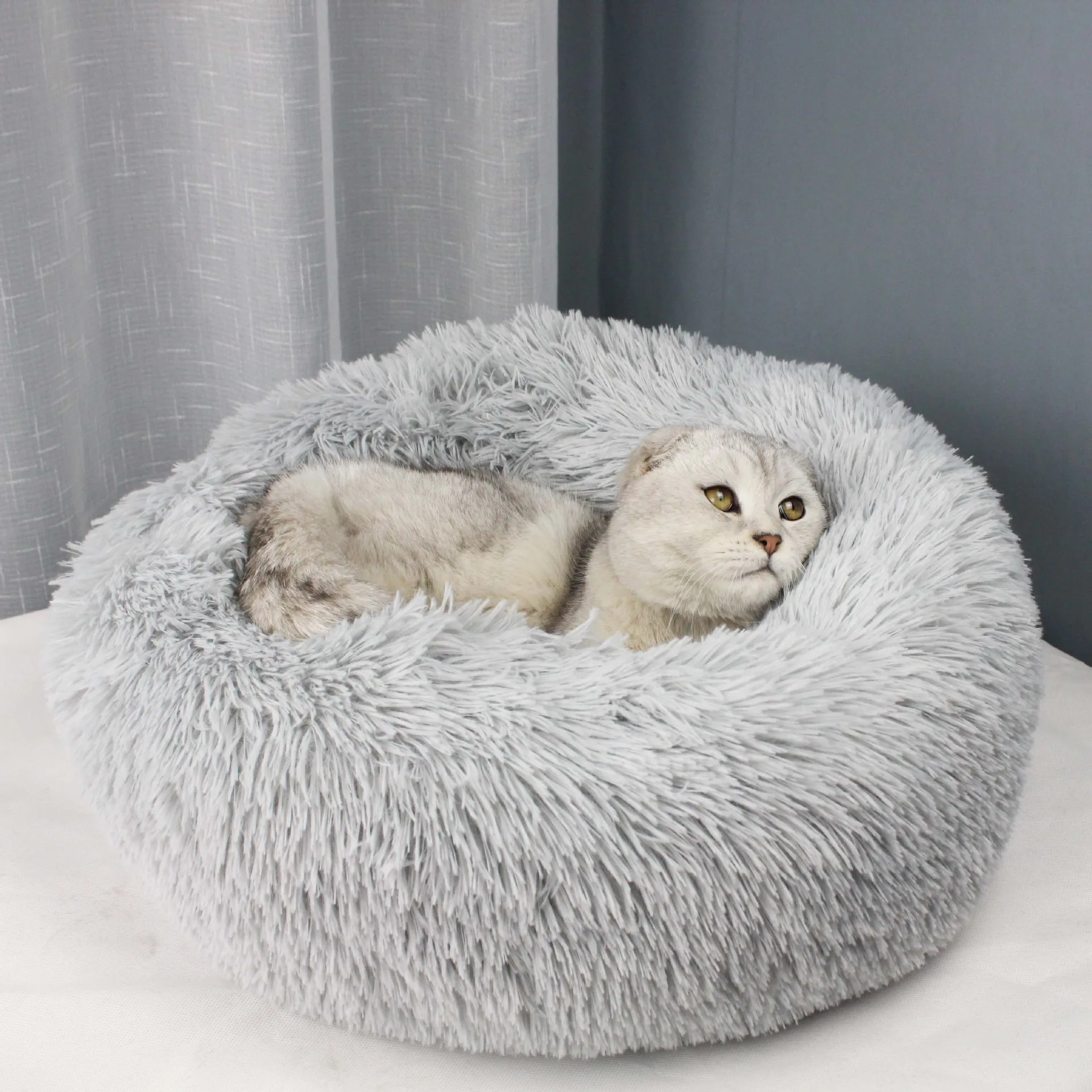 

Large Cat Bed Round Donut Plush Faux Fur Dog Beds Cats Cote Comfortable Warm Deep Sleep Pet Nest