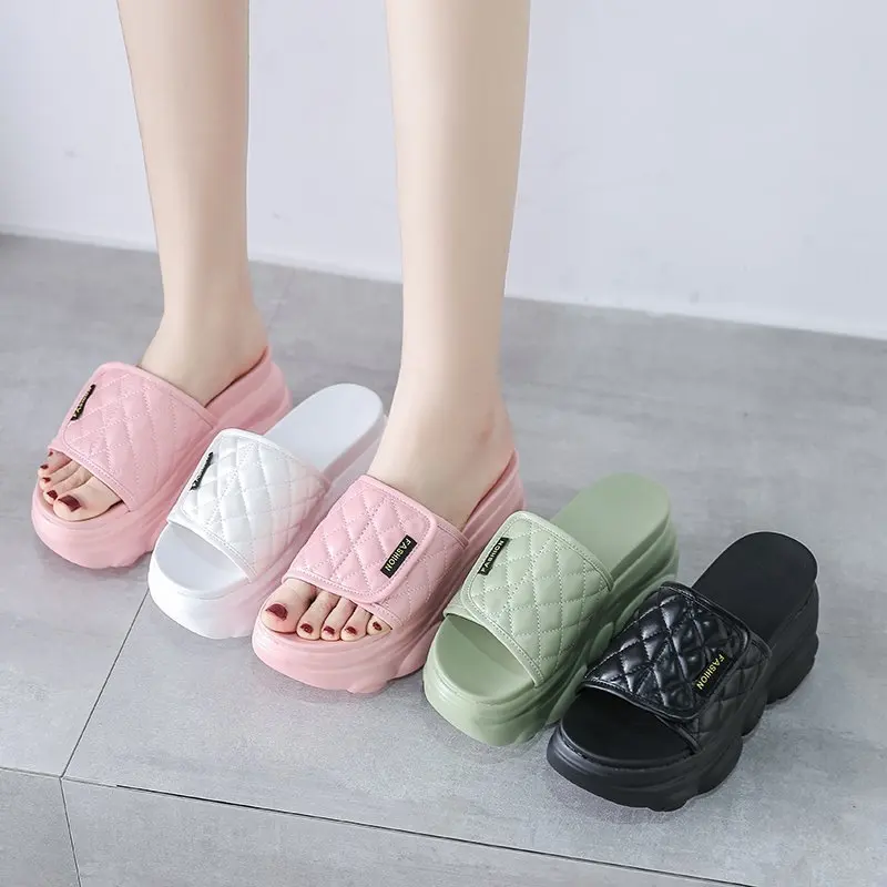 

Fashion Platform Wedges Thick Rubber slippers 2021 Summer Women Slippers Sandals Beach women's Casual Leather Ladies Shoes