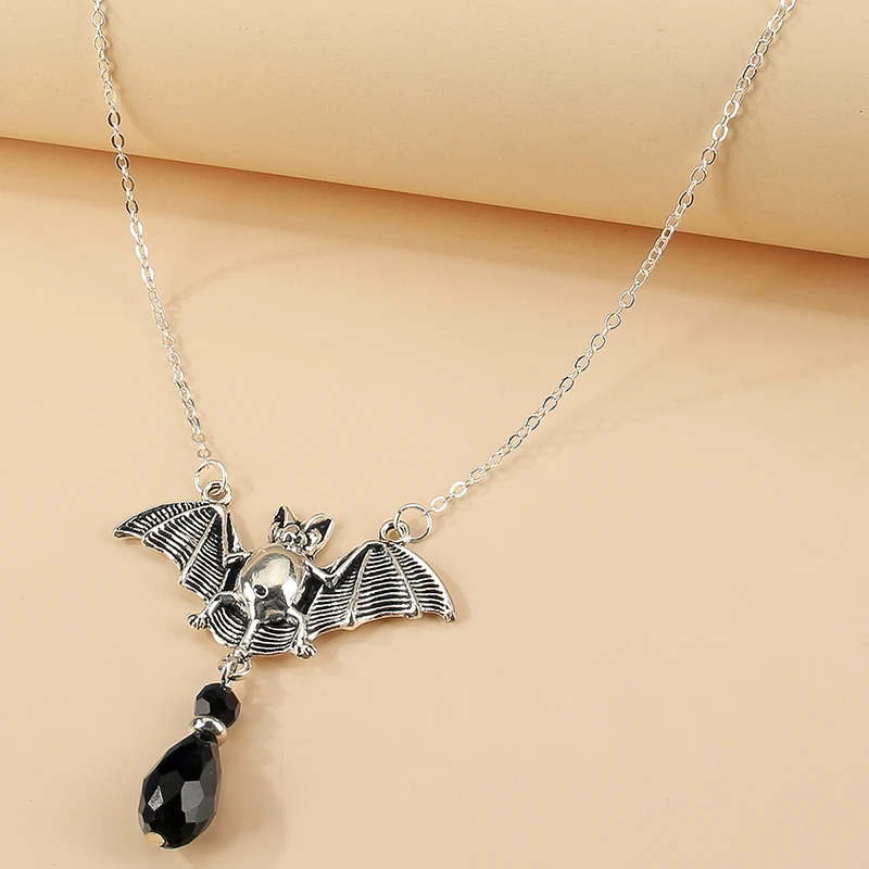 

New Charming Silver Plated Halloween Alloy Bat Animal Necklace For Women Bijoux Jewelry Wholesale