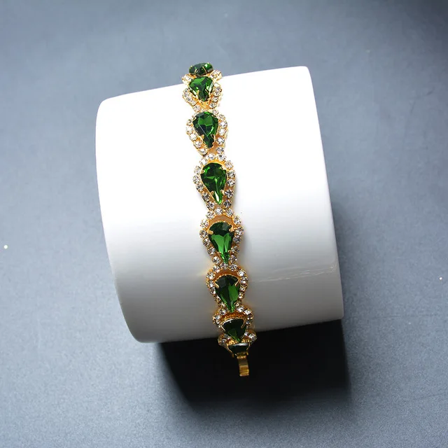 

Vintage Luxury Fashion Geometric Diamond Bracelet Emerald Crystal Rhinestone Water Drop Bracelet For Lady