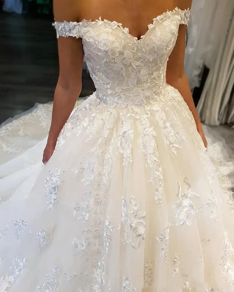 

Vintage Off Shoulder Lace Appliques Wedding Dresses Capped Sleeves Dubai Sweep Train Lace Up Back A Line Wedding Bridal Gowns, Custom made