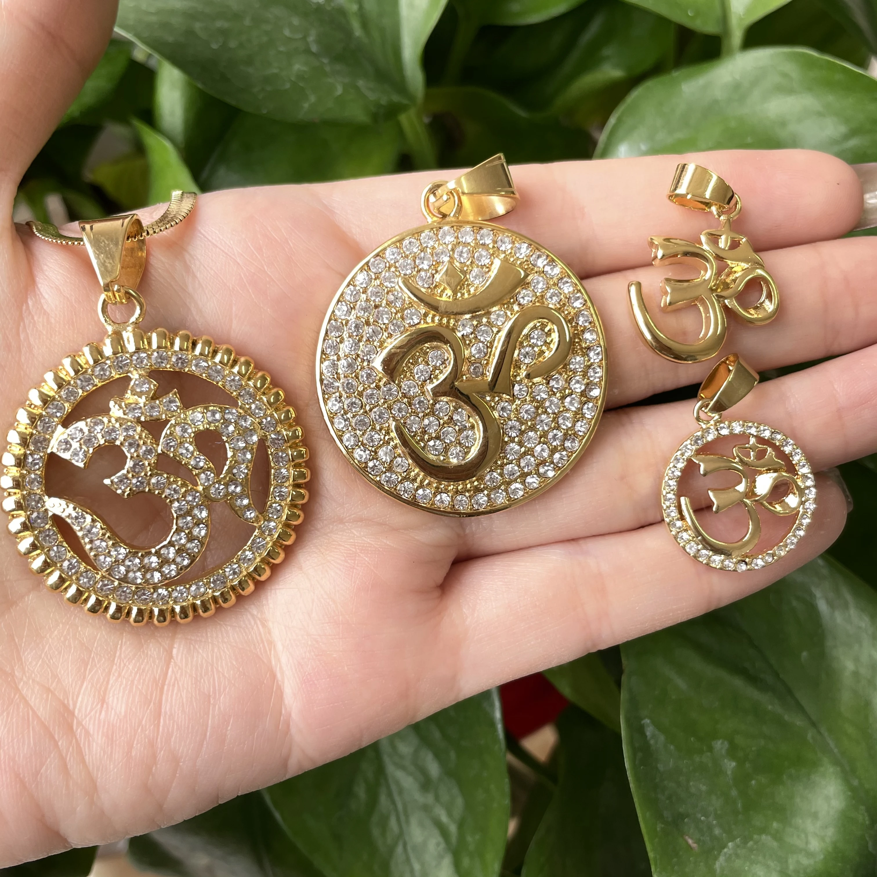 

Hot Sale stainless steel necklace om pendants diamond necklace yoga necklace womens