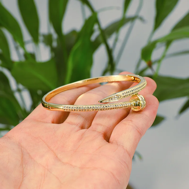 

2022 New Arrival Luxury Diamond Nail Bangle Bracelet Shinny Crystal Nail Opening Bracelet Bangle