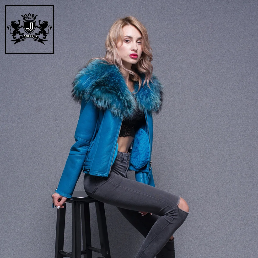 

Wholesale women winter fashion big raccoon fur collar sheep shearling fur coat, We can dyeing any color