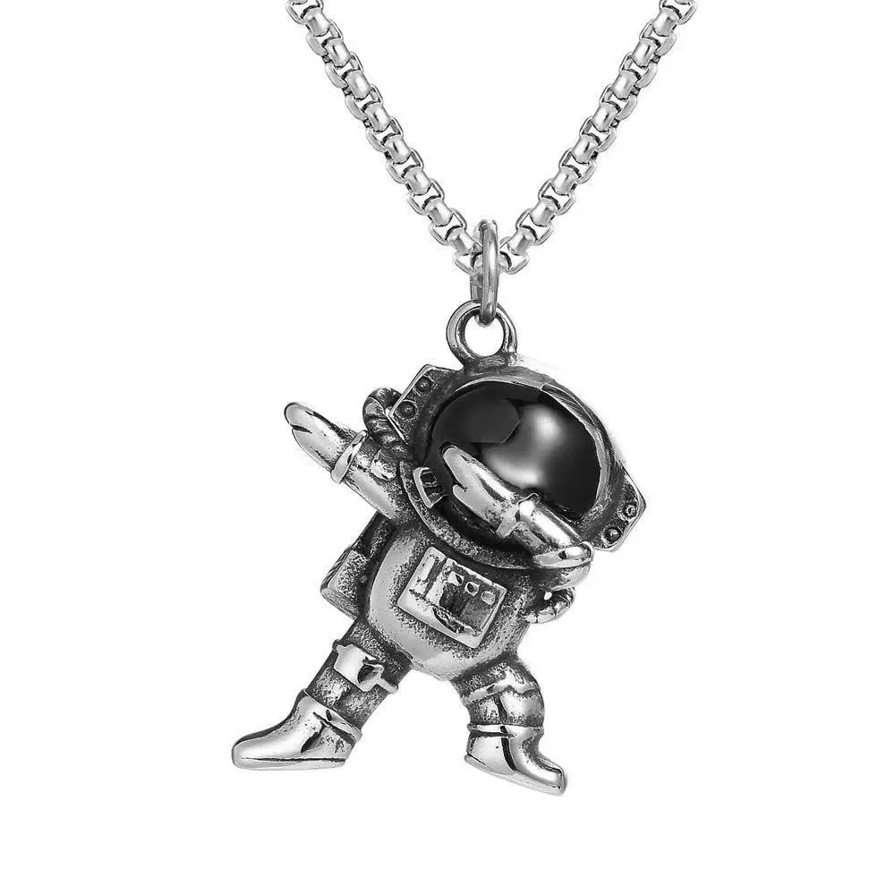 

2021 new Stainless steel astronaut wandering Necklace personality hip hop casting astronaut men's women's Pendant Necklace