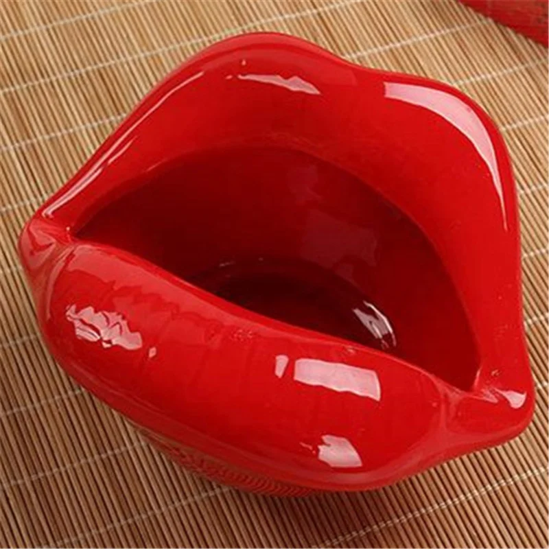 

Creative Lip Ashtray, Red/pink/purple