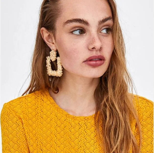 

Exaggerated earrings personalized geometric punk style women street snap earrings, Picture shows