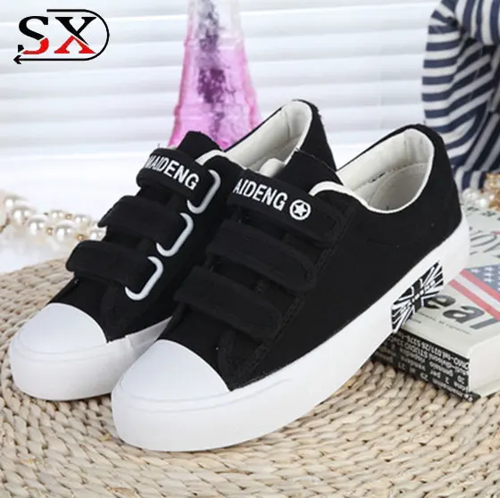 

2021 latest new design canvas shoes for men, Red,white,blue,black
