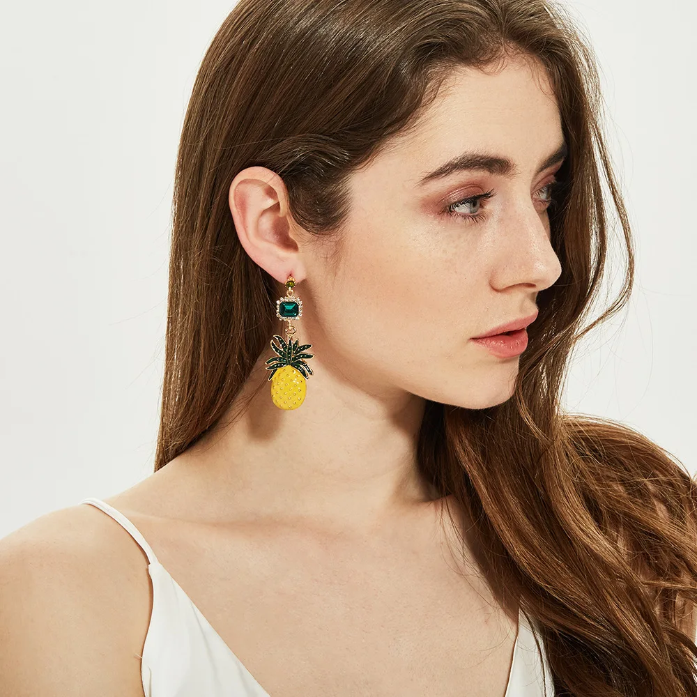 

Stylish Crystal Gem Pineapple Shaped Drop Earrings Fruit Pineapple Charm Pendants Earrings